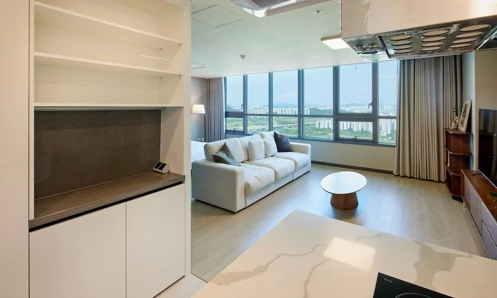 Incheon Songdo Stay31 3*,