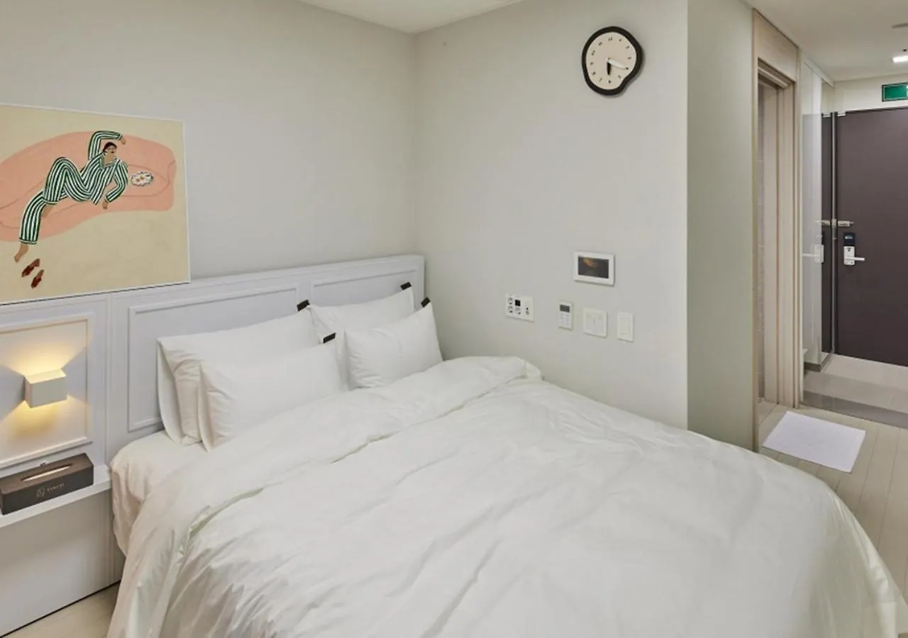 Incheon Songdo Stay31 3*,