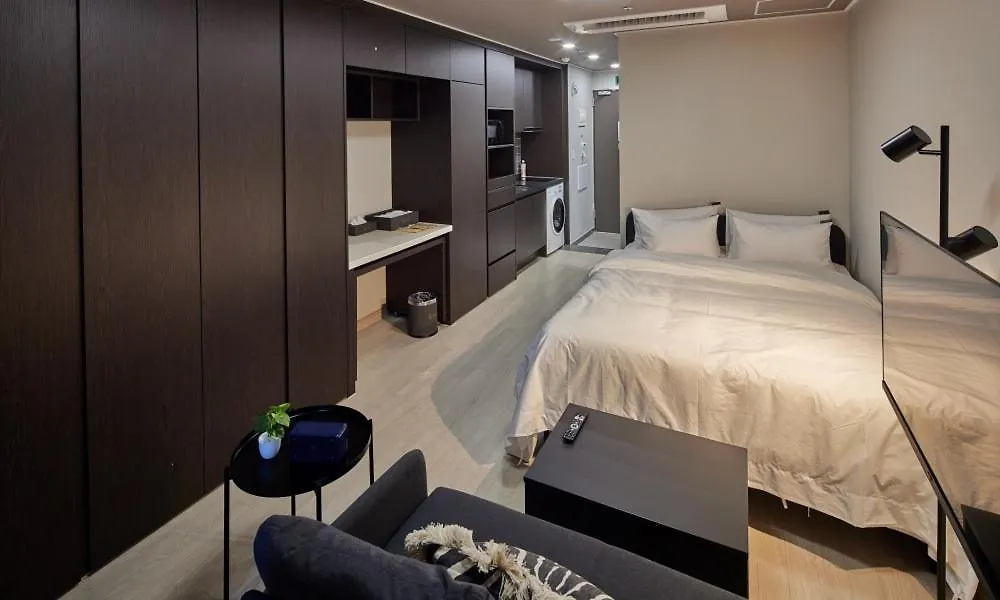 Incheon Songdo Stay31 3*,